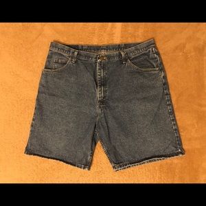 Men’s Wrangler Denim Shorts 40” Waist